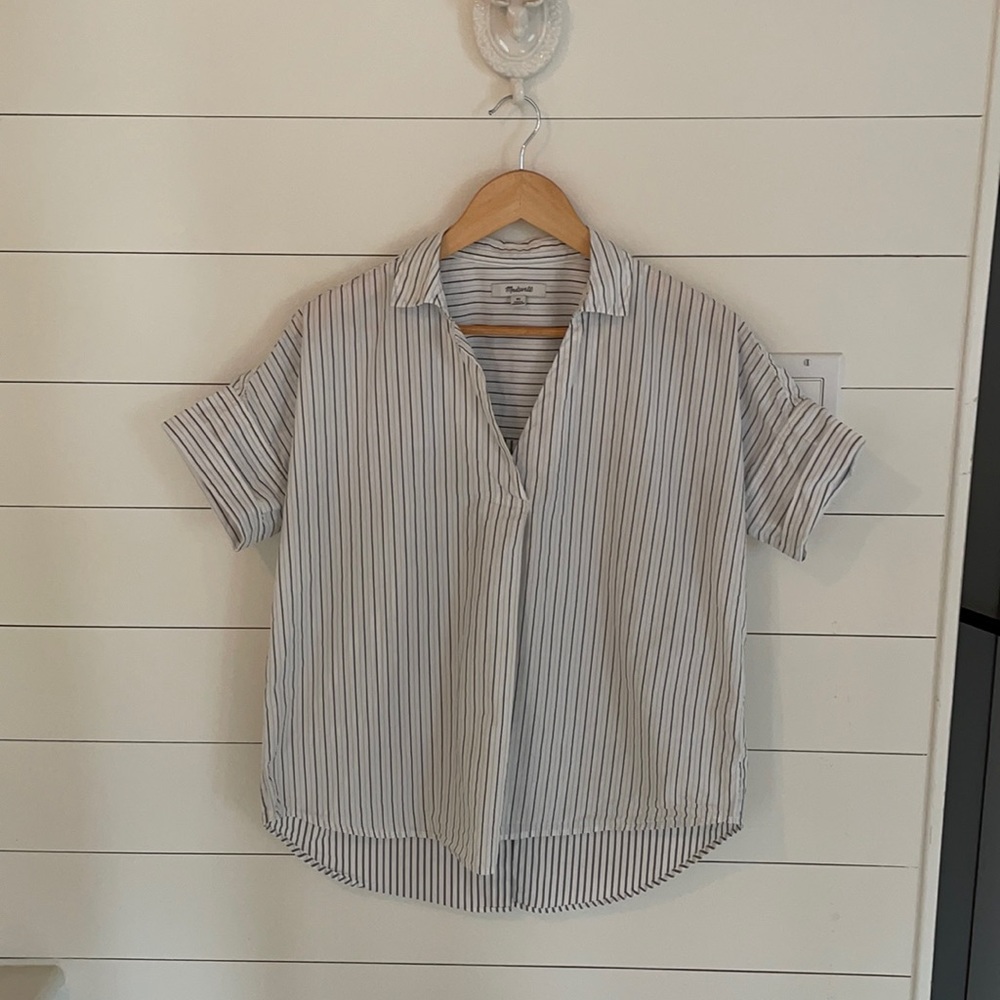 Madewell Courier Backbutton shirt